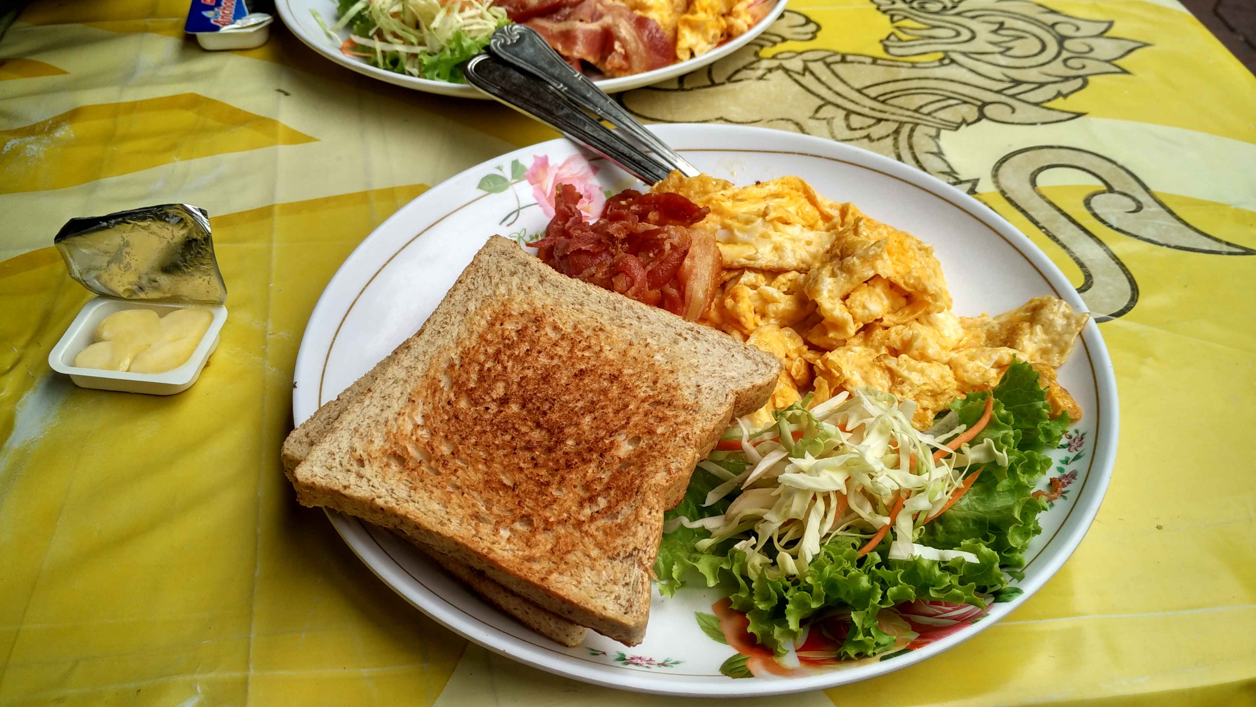 Breakfast at a stall opposite Merry V